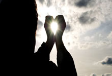 说了些啥?澳波赛后跟球迷争论,随后被特尔等人拉走.